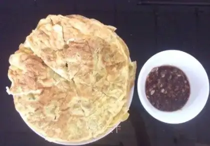 Garlic egg cake