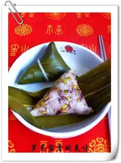 Purple glutinous eight-treasure rice dumplings