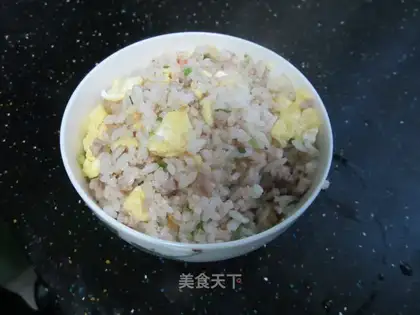 Fried rice with minced pork and egg