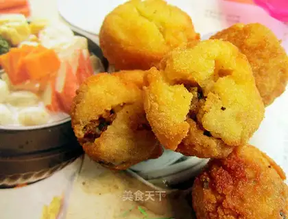 Fried meatballs with onion flavor