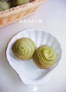 Matcha crisp