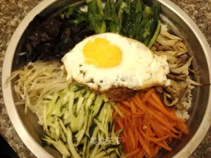 Home version of Korean bibimbap