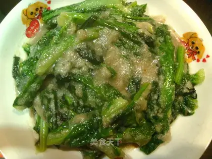 Stewed lettuce leaves with rice flour