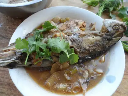 Stewed flat fish in Northeast Sauce