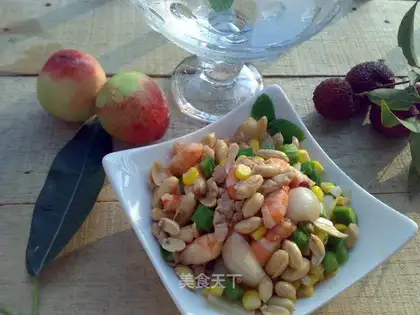 Stewed shrimps with pastoral assorted ingredients
