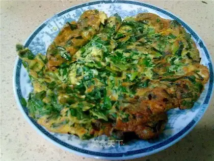 Fried eggs with leek