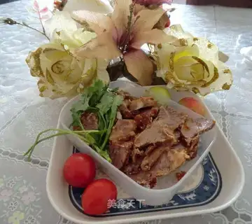 Spiced beef in sauce