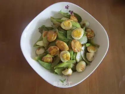 Return to the pot of quail eggs