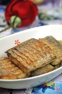Pan-fried hairtail
