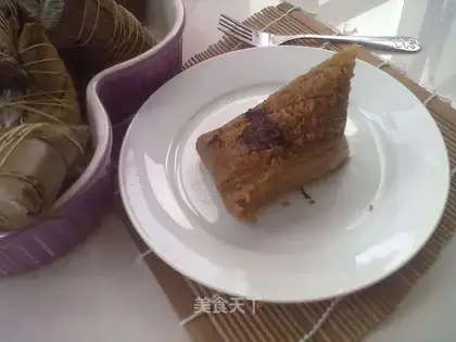 Dried plum vegetable rice dumpling