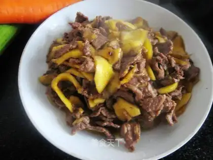 stir-fried beef with mango