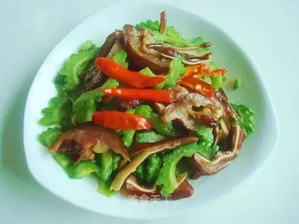 stir-fried pork ears with bitter gourd