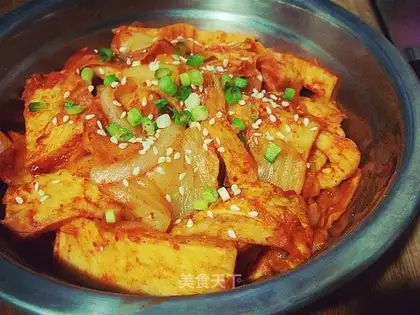 Fried cakes with spicy cabbage
