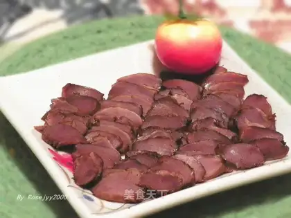 Soy sauce soaked chicken gizzards