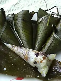 Grain-grain bacon rice dumplings