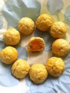 egg yolk cake