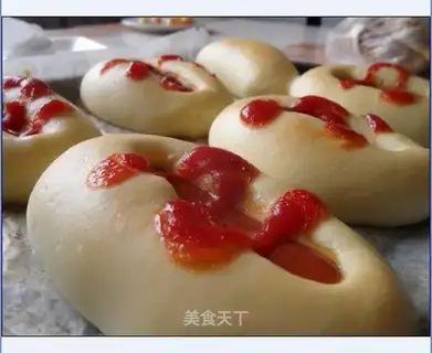 ketchup hot dog buns