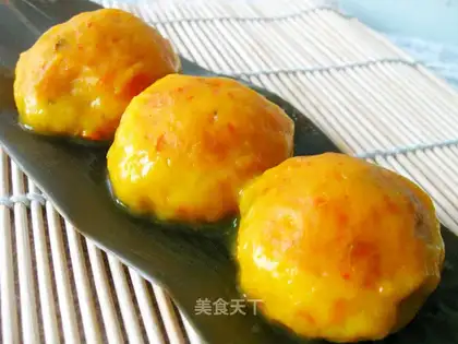 Pumpkin and bean paste balls