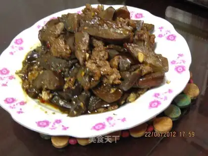 Sauted eggplant in sauce