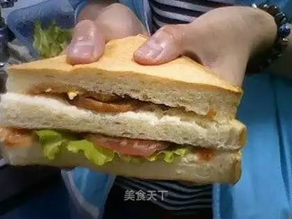 Egg and ham sandwich