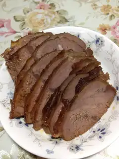 Spiced beef in sauce