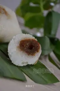 Triangle rice dumplings