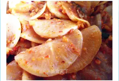 Hot and sour soaked radish