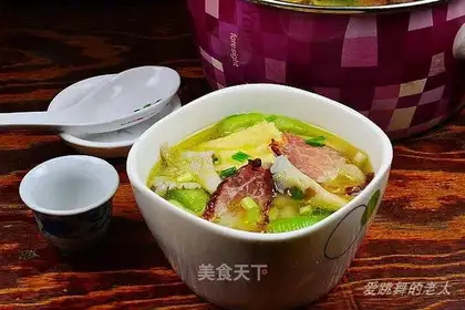 Pork stewed with rare mushrooms and tofu