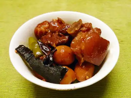 Pig feet