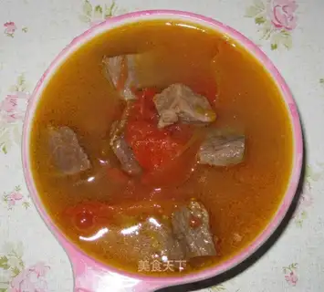 Tomato beef soup