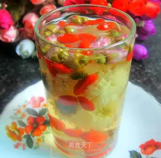 The chrysanthemum makes tea