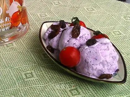 Blueberry yogurt cream