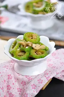 Chicken silk and bitter melon