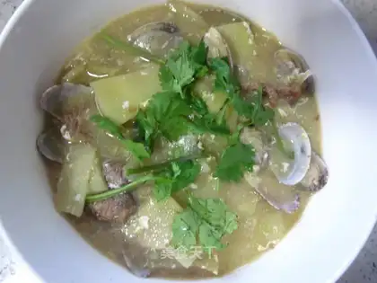 Seafood halo noodles