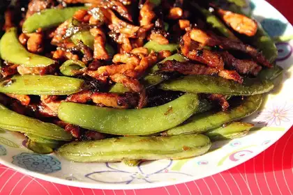 Olive bean fried meat