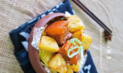 Sour potato stew