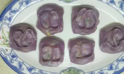 Purple shoe varnish