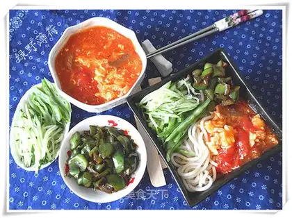 Tomato noodles