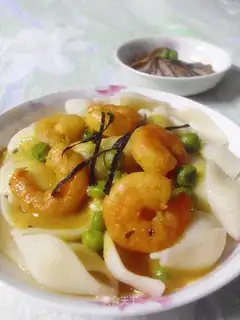 Curry shrimp pasta