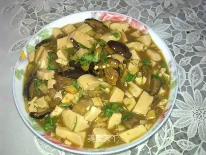 Tofu with mushrooms