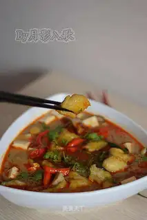 Zongchuan cooks fish
