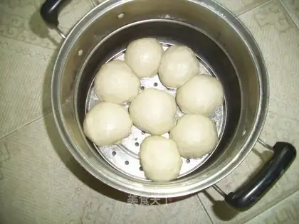 Lotus barley bread