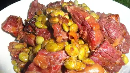 Duck-legs with beans