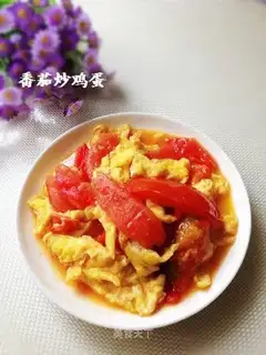 Tomato fried eggs