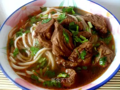 Red beef noodles