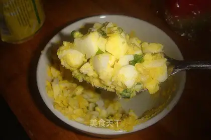 Gold and garlic and eggs
