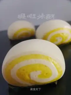 Pumpkin roll