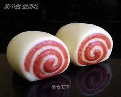 Rose curvature, two-coloured buns
