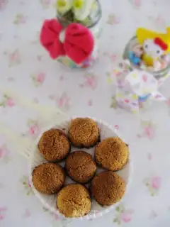 Butter coconut ball