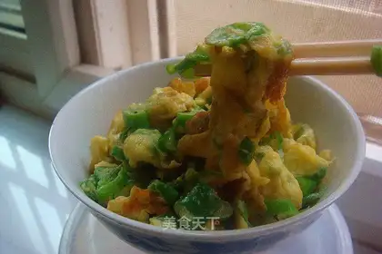Spicy fried eggs